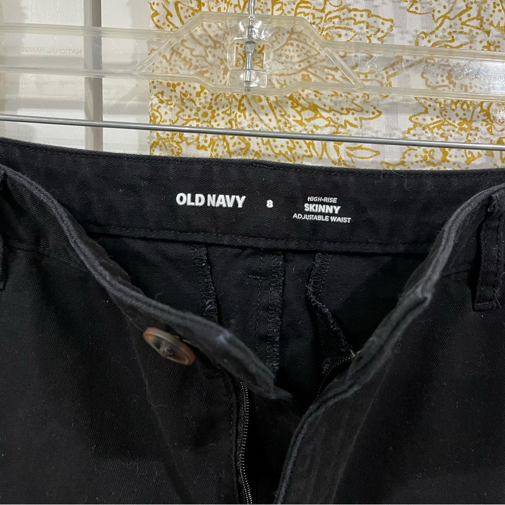 Old Navy Black Women’s Skinny Slacks
